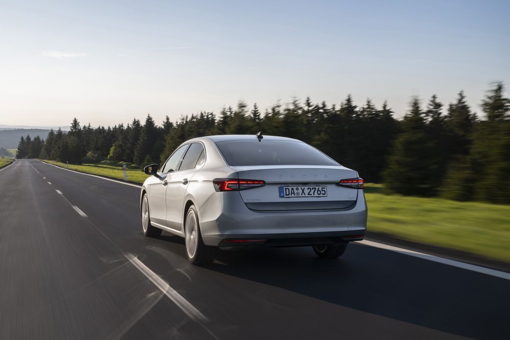 Skoda Superb ver-2-0-tdi-sc-dsg