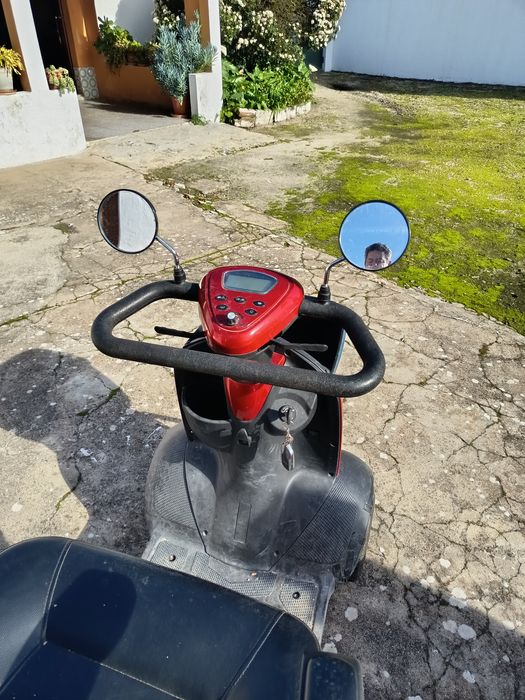 Scooter elétrica para idosos,motivo deixou de ser usada.