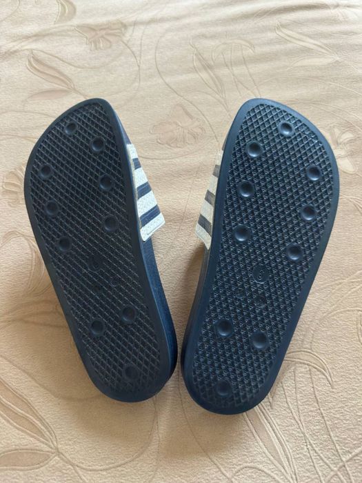 Тапочки Adidas оригинал Размер 39