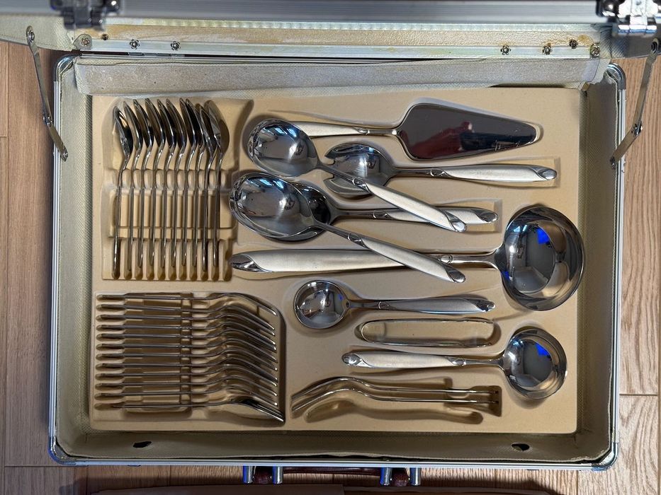 Zestaw sztućców dla 12 osób Besteckhaus Schäfer S. G.