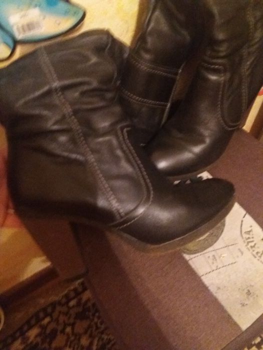 Шкіряні сапожки на овчині