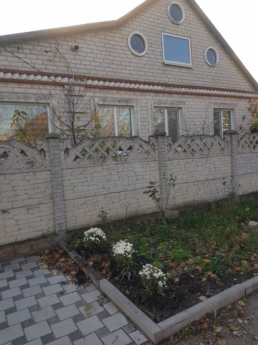 Терміново продається теплий, добротний будинок!