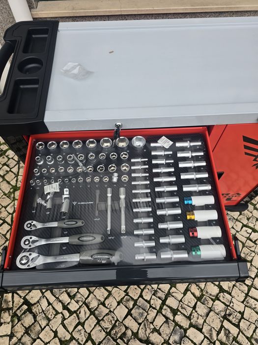 Carrinho de ferramentas de 7 gavetas  completas novo