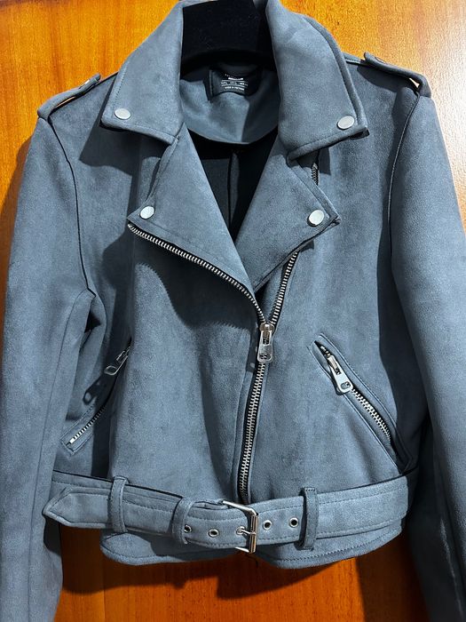 Casaco bershka pele pessêgo cinza