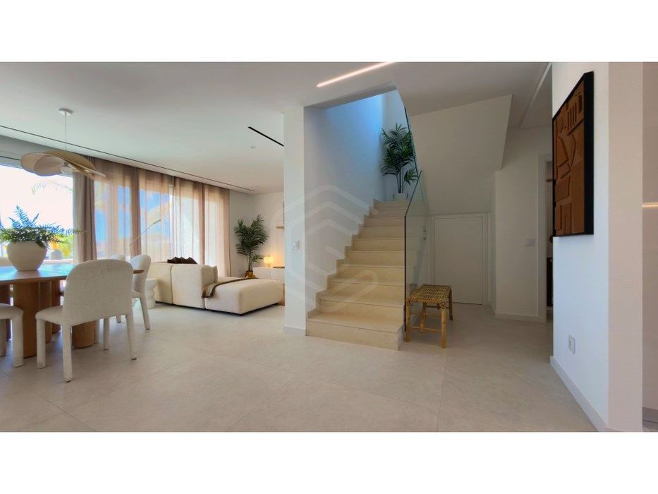 Moradia T3 de Design Moderno e Funcional em Empreendimento de Luxo ...