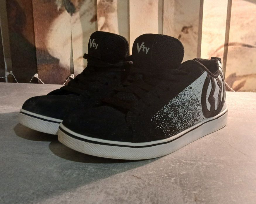 дуті кросівки 41 розміру