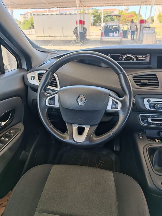 Renault scenic 2013