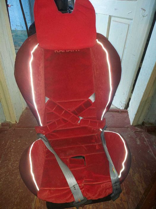 Продається дитяче  крісло
