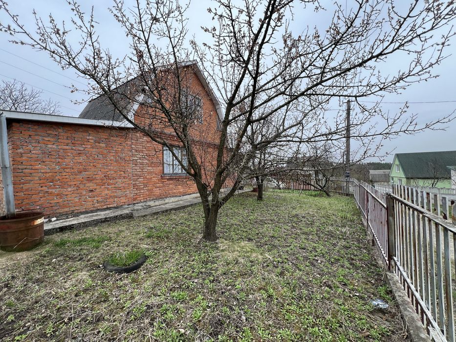 Продається дачний будинок, 10 км від міста