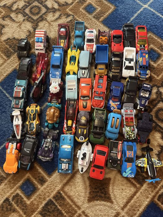 Машинки хотвілс гарної якості