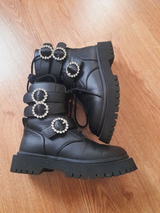 Продам сапожки на девочку