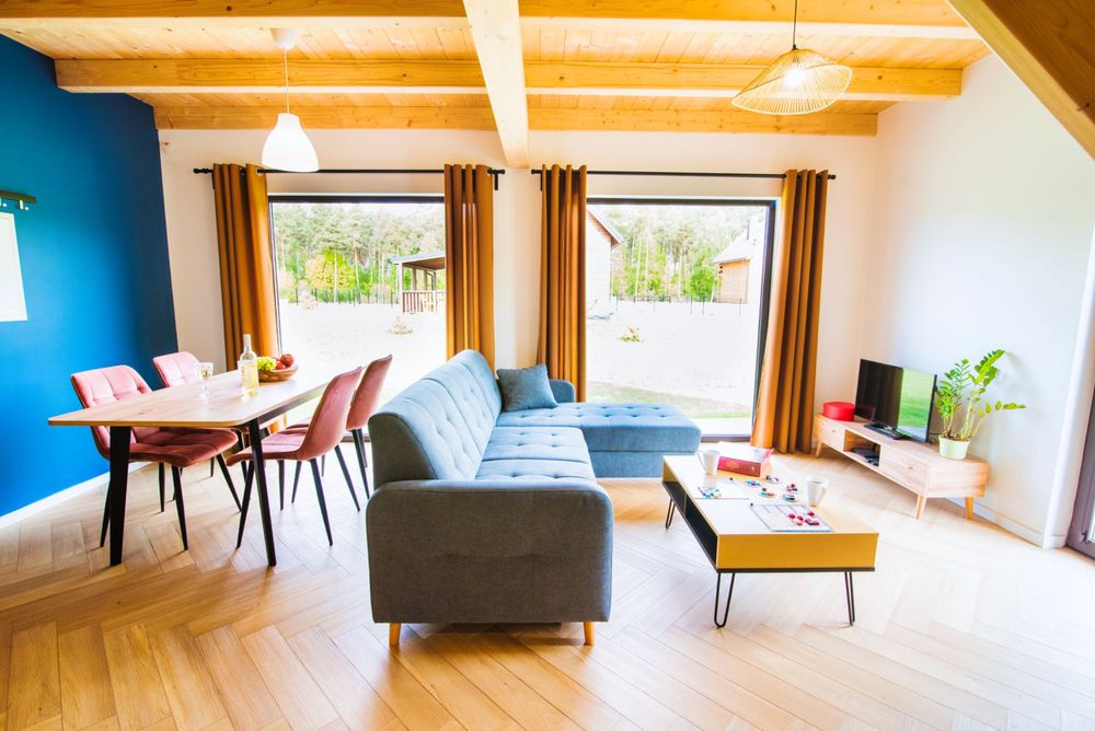 Rumiane Chatki - Jezioro | Balia Jacuzzi | Mazury | Basen | Workation