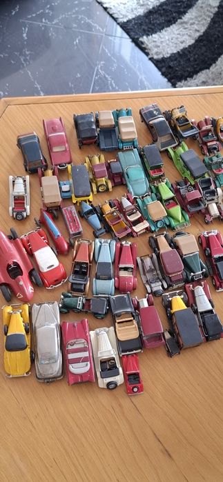 Vendo lote 50 carrinhos antigos ingleses alguns raros