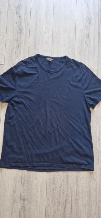 Calvin Klein XL.    .