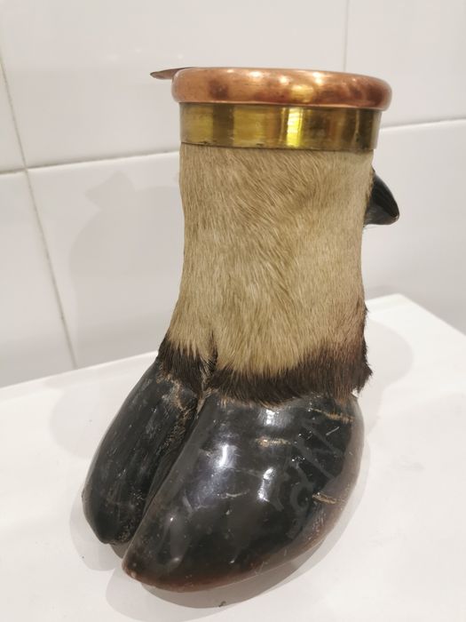 Cinzeiro pata de búfalo