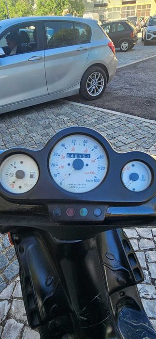 Peugeot Speedfigther 50cc revisionada em bom estado pronta a andar ideal para cidadinos com consumos baixos