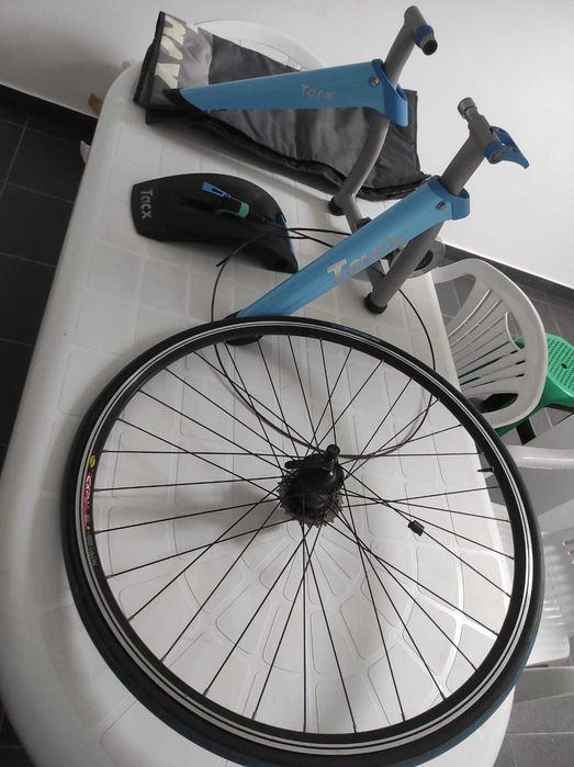 Rolo de Treino TACX bicicleta + Roda