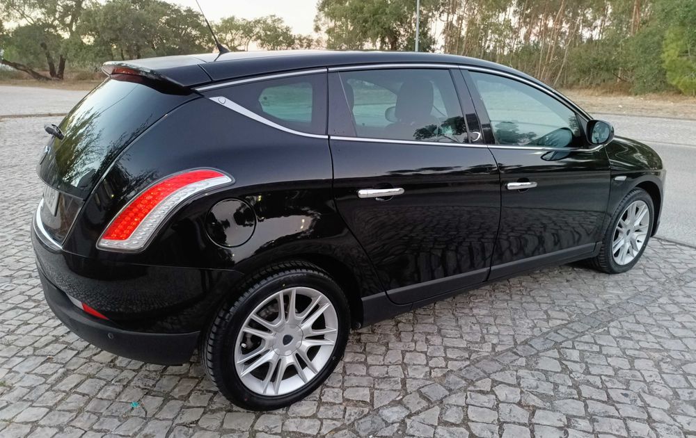 Lancia Delta 1.6 MultiJet Diesel de 120 cv — photo 3