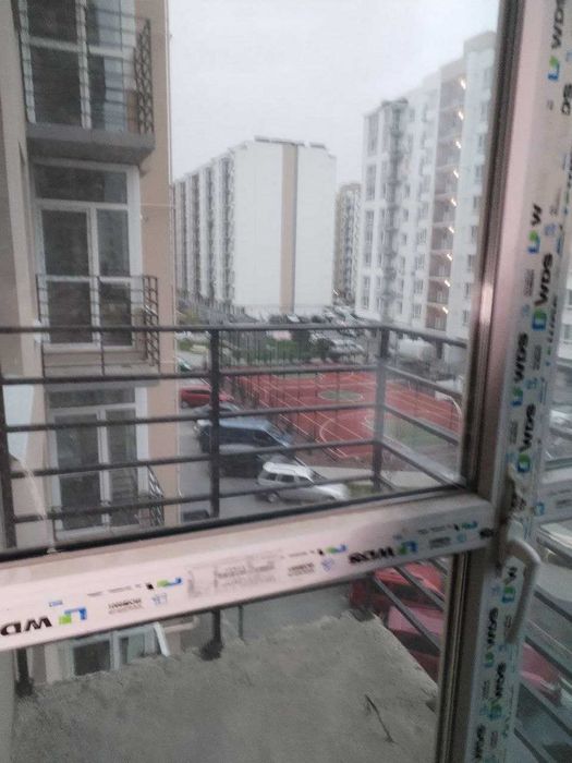 Продаж 2к квартири 76.2 кв. м на вул. Сімейна 3 ЖК Дніпровська Брама 2