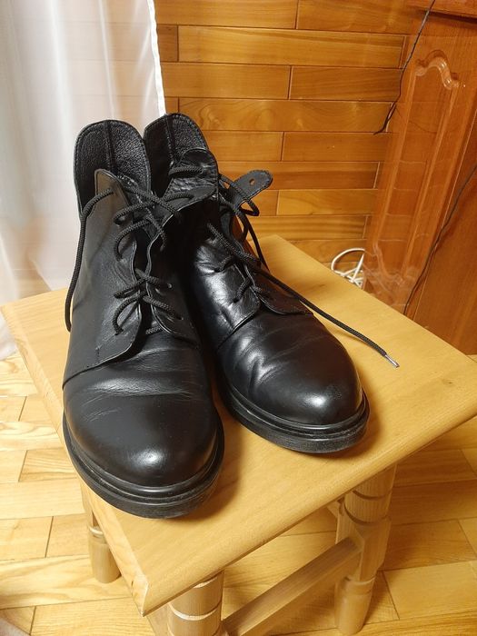 Кожані ботінки осінні