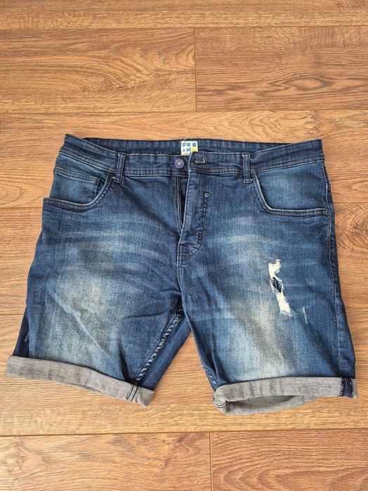 Чоловічий одяг, гарний стан.