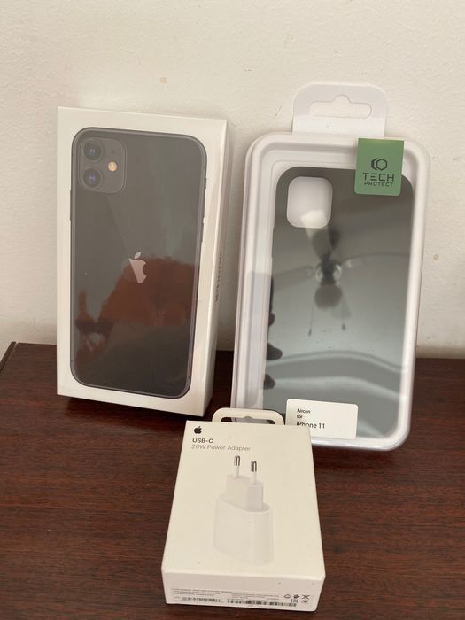 Sprzedam nowy IPhone 11 + etui + ładowarka