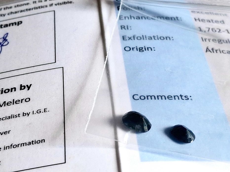 Safiras 1.73ct+0.97ct com certificador da IGE