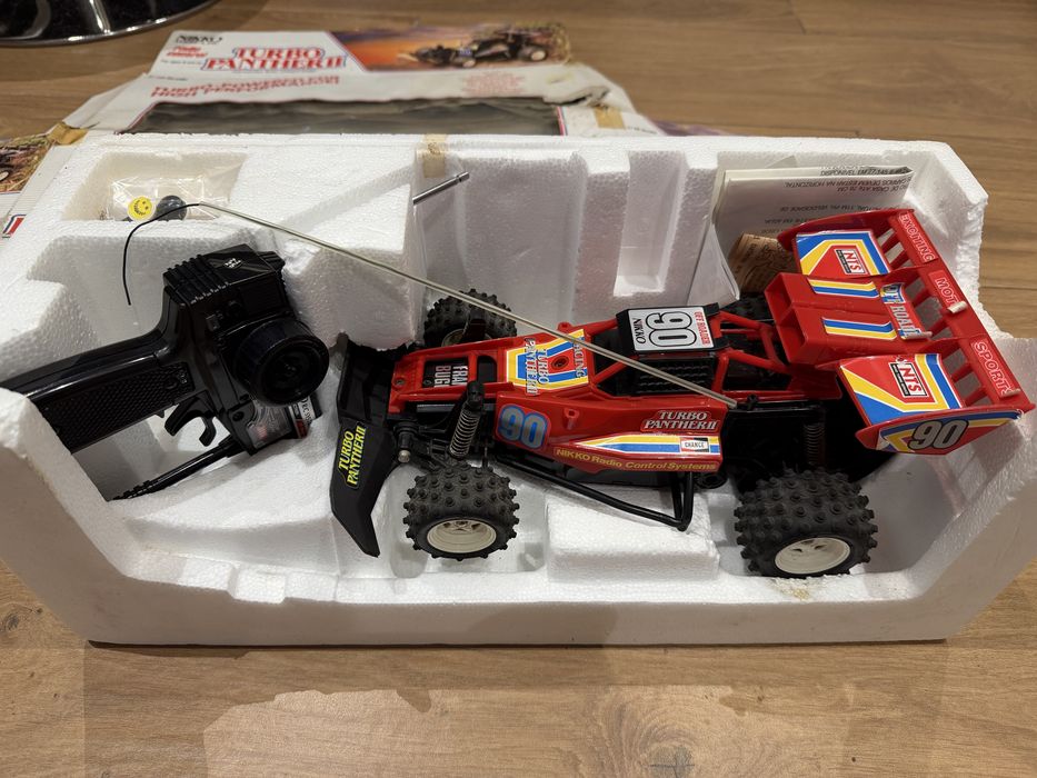 Carro telecomandado Turbo Panther II da Nikko