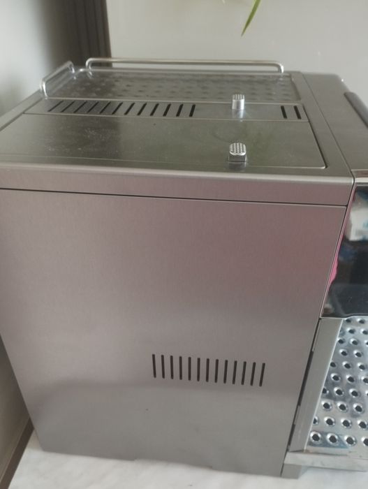 Продам кавоварку делонгі