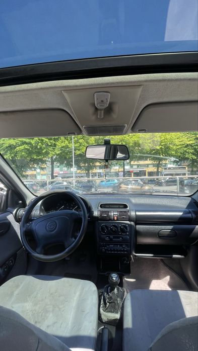 Opel Corsa ECO teto solar