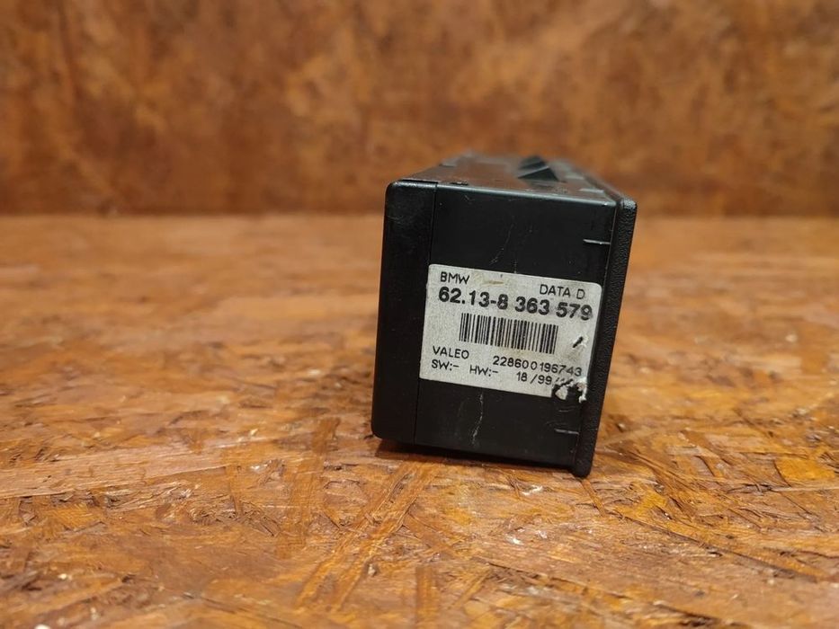 bmw e36 oryginalny wyświetlacz obc / komputer pokładowy 7 guzików s