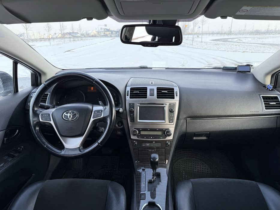 Toyota Avensis / Automat / 2.2D / Maksymalne wyposazenia / Zadbana !