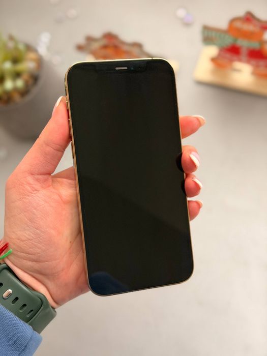 Apple iPhone 12Pro 256Gb Gold. Neverlock. УЦІНКА