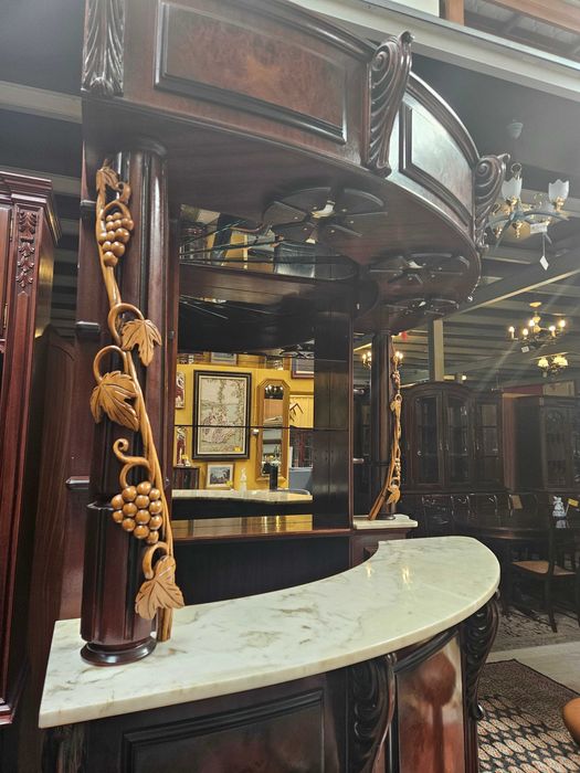 Lindíssimo móvel bar de canto com dois bancos - óptimo