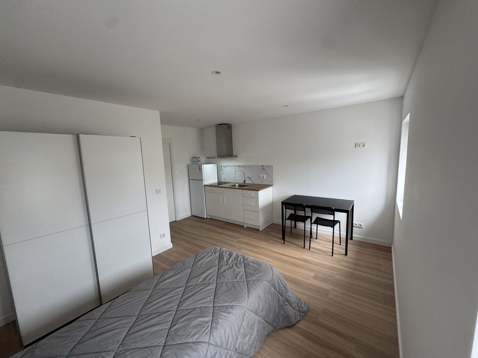 Quarto -Estúdio, , mobilado AMIAL Porto