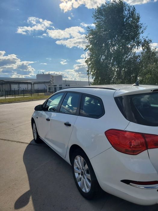 Продам Opel Astra J