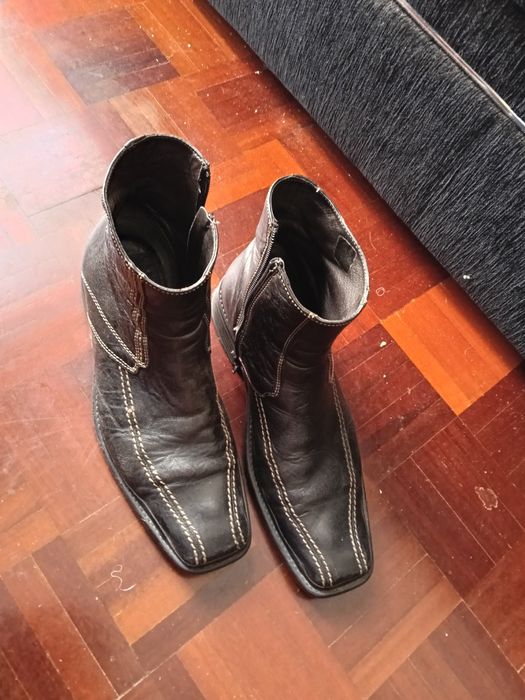 Botas número 41, castanhas