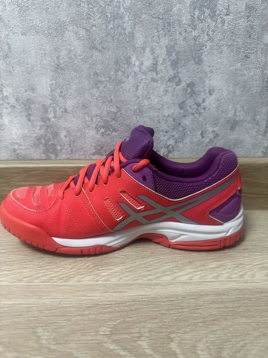 Продам Asics спортивні жіночі кросівки, стан 9/10