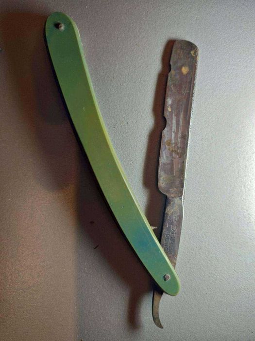 Sprzedam przedwojenne  brzytwy