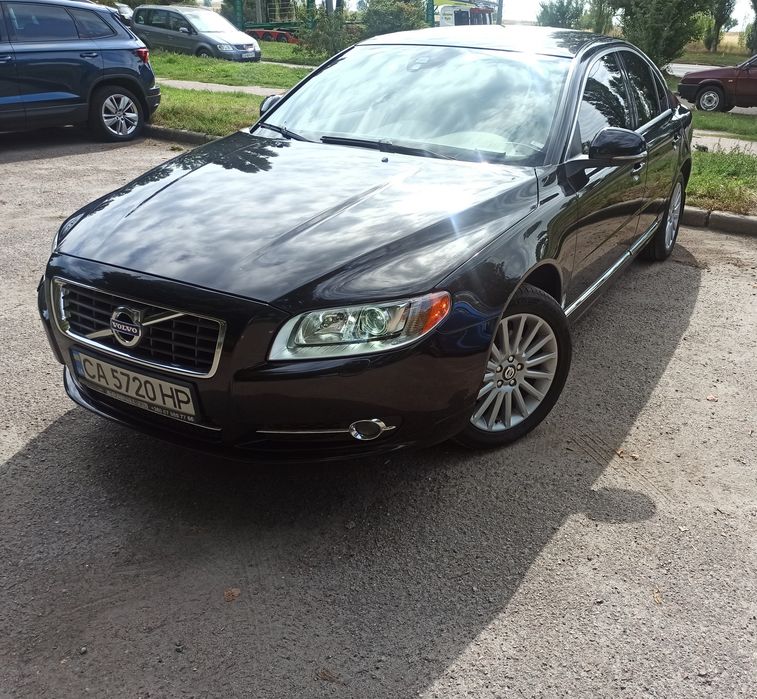 Продаю Volvo S80 2011 року.