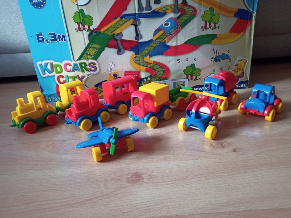 Wader Kid Cars 6,3 m tor kolejowy samochodowy 10  pojazdów
