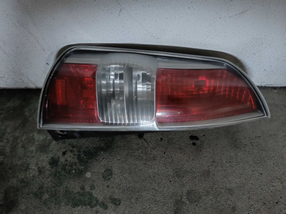 Farolim traseiro Daihatsu Sirion 2007