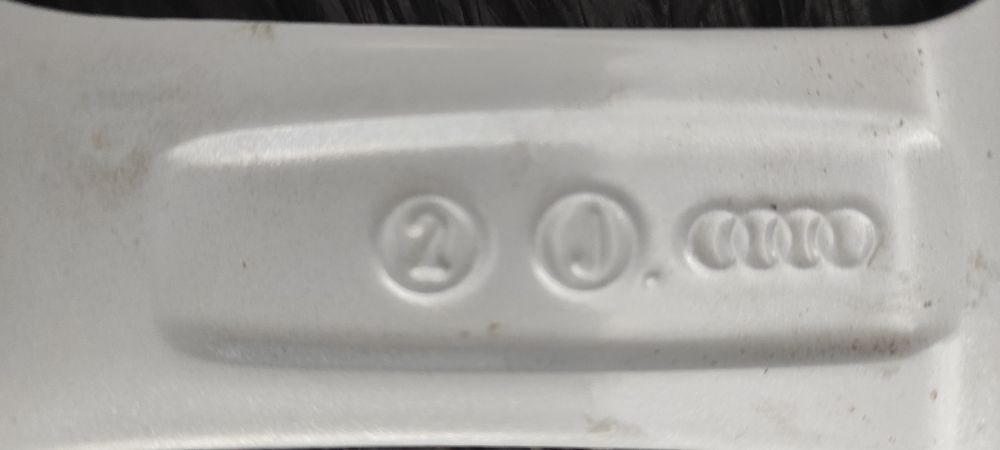 430 Felgi aluminiowe ORYGINAŁ AUDI R 16 5x112 otwór 57,1 Bardzo Ładne