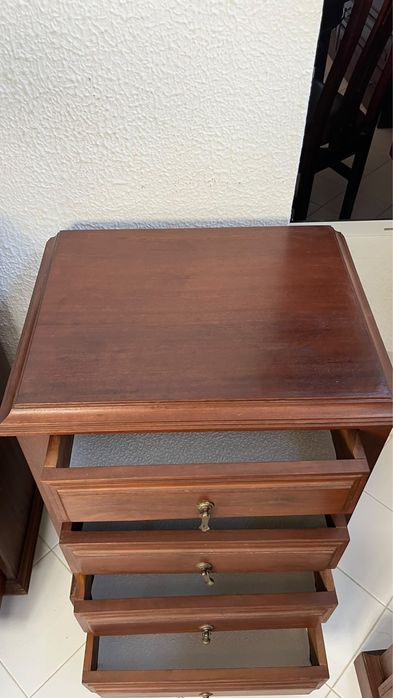 Mesa de cabeceira