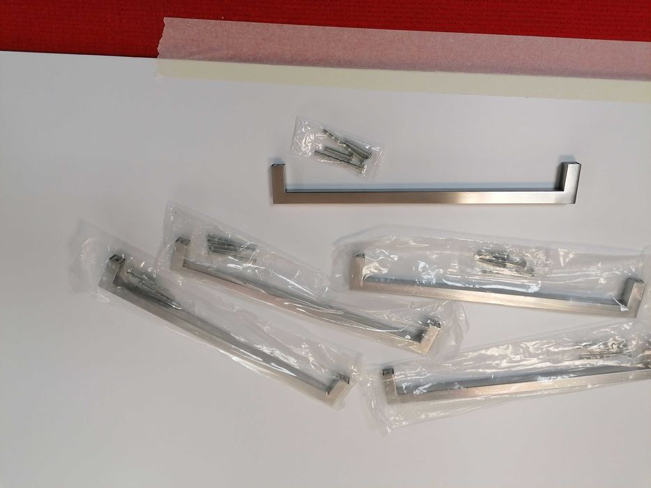 Puxadores inox quadrados