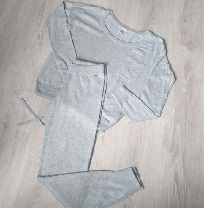 К костюм Calvin Klein