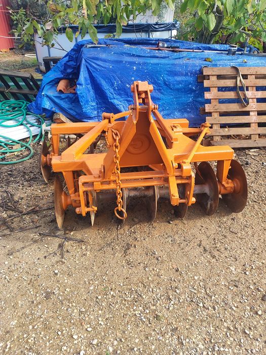 Grade de discos e escarificador Galucho