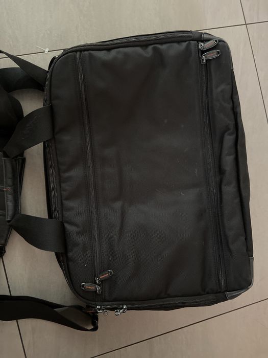 Torba pokrowiec na laptopa czarna dużo kieszonek sam Samsonite