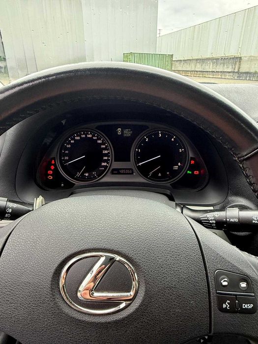 Lexus XE2 IS220D