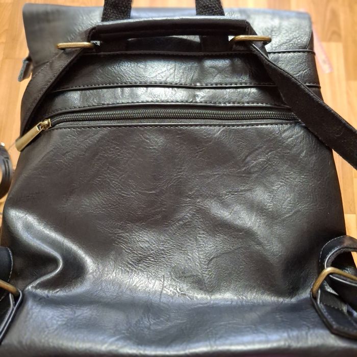 Рюкзак , чорний, жіночий.